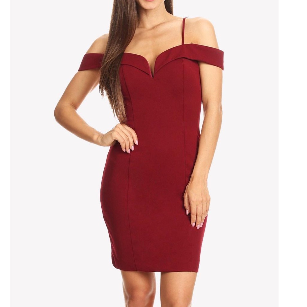 Off Shoulder Sweetheart Neckline Cocktail Dress